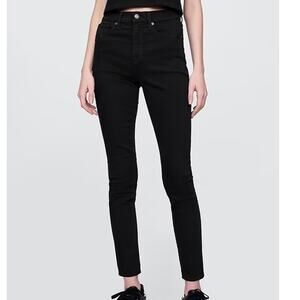 GAP True Skinny Black Jeans Size 26 
Petite